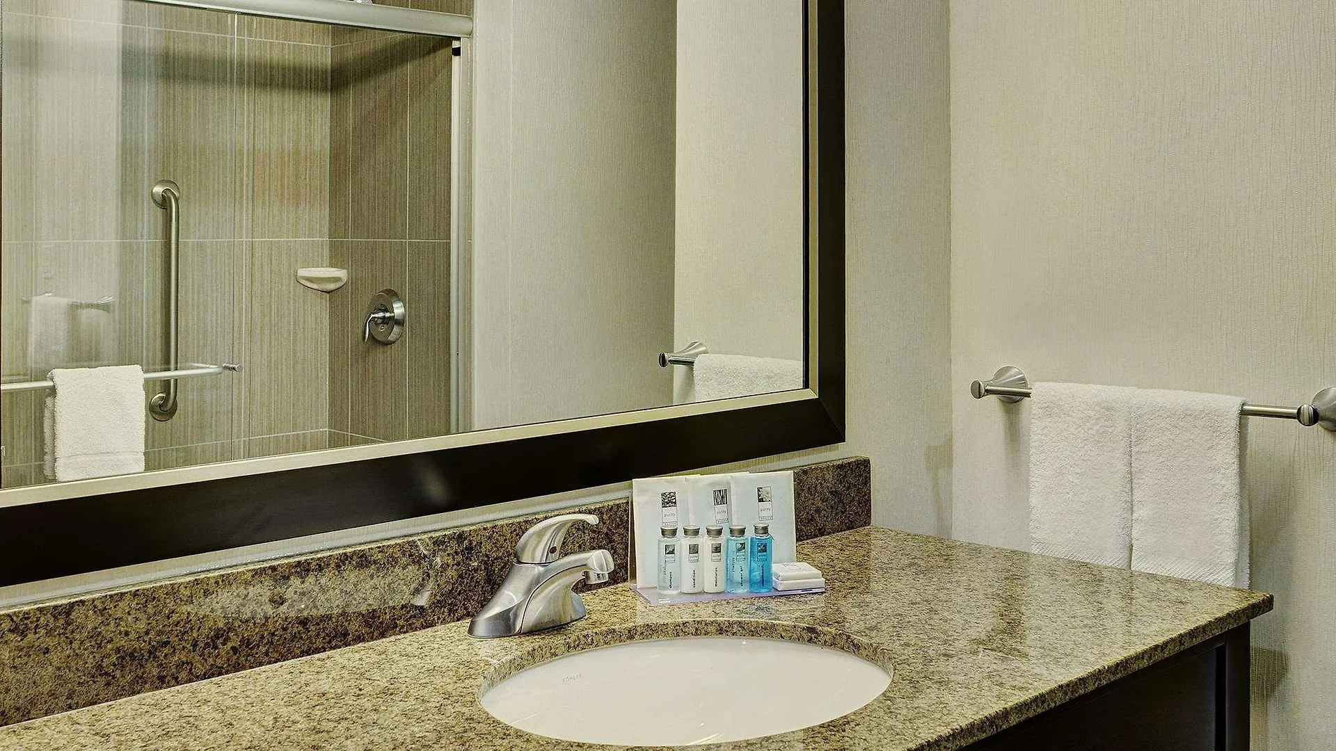 Hampton Inn By Hilton Winnipeg 3*,  Kanada