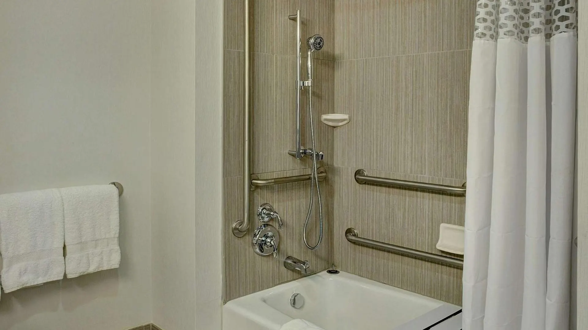 Hampton Inn By Hilton Winnipeg