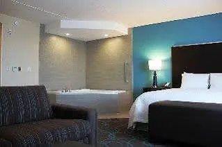 Hampton Inn By Hilton Winnipeg Hotel