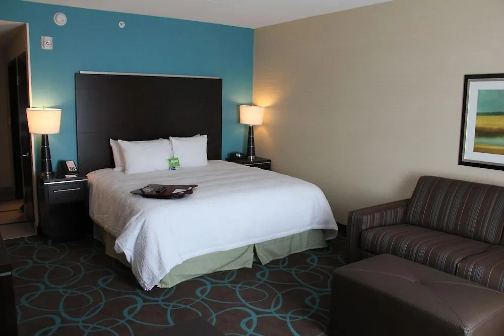 Hampton Inn By Hilton Winnipeg Hotel